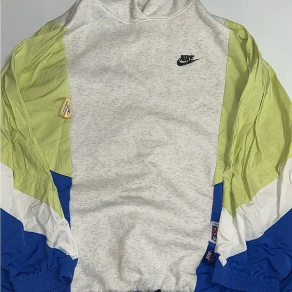 Nike jacket - Picture 2 of 5